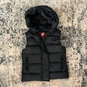 Womens Nike size medium puffer vest.